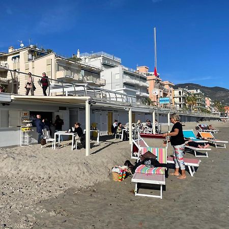 Locanda Kon Tiki 알라시오 외부 사진